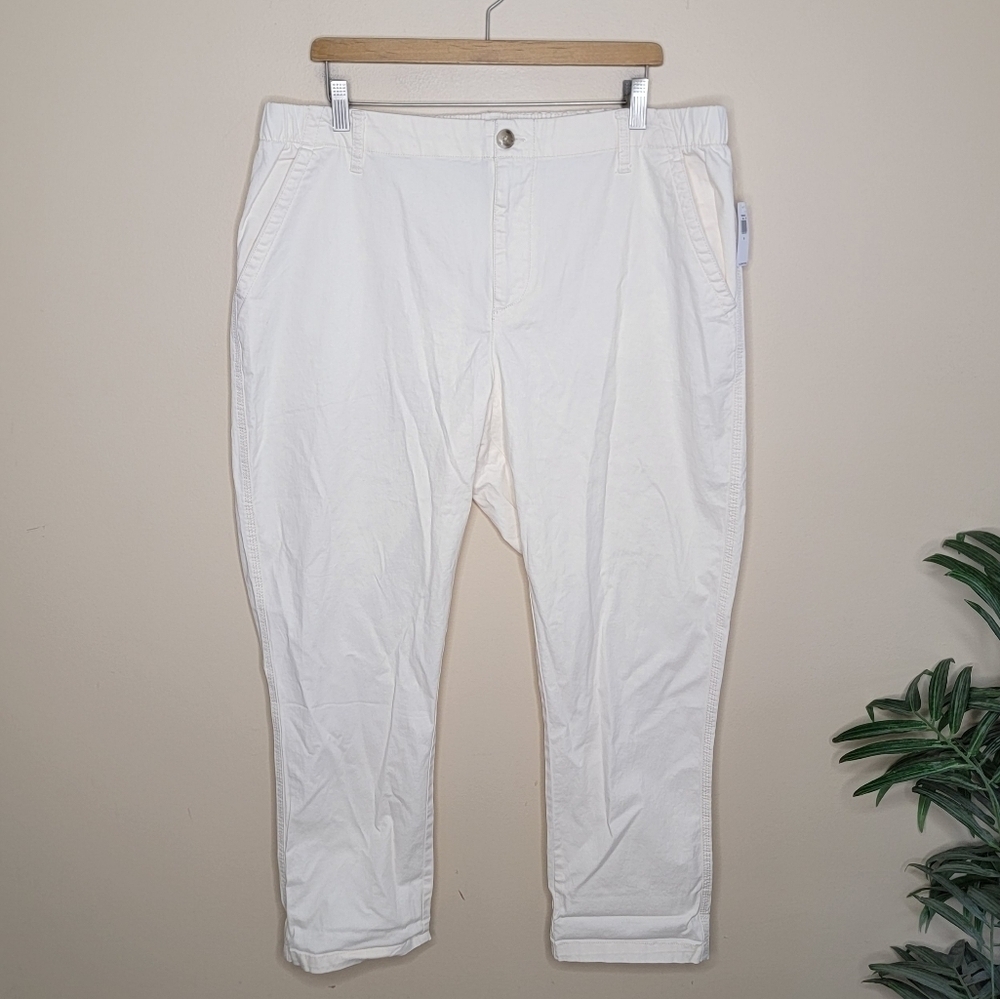 NWT Old Navy | Cream Casual Cropped Pants Size XL